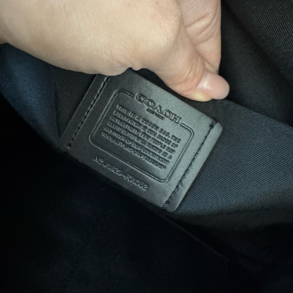 Coach - Crossgrain Sierra Crossbody Satchel F31352 - Black Patent & Gold - EUC+ - Picture 6 of 8